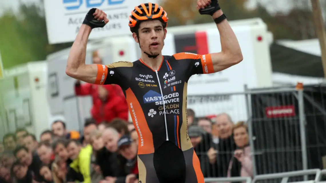 Wout van Aert won Superprestige Zonhoven with time to spare. © Bart Hazen