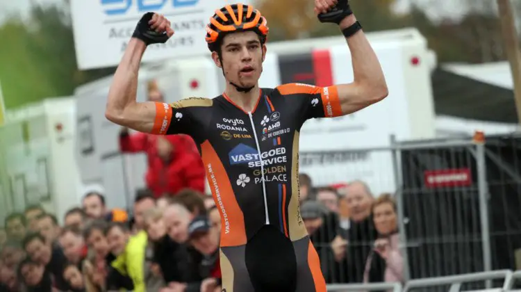 Wout van Aert won Superprestige Zonhoven with time to spare. © Bart Hazen