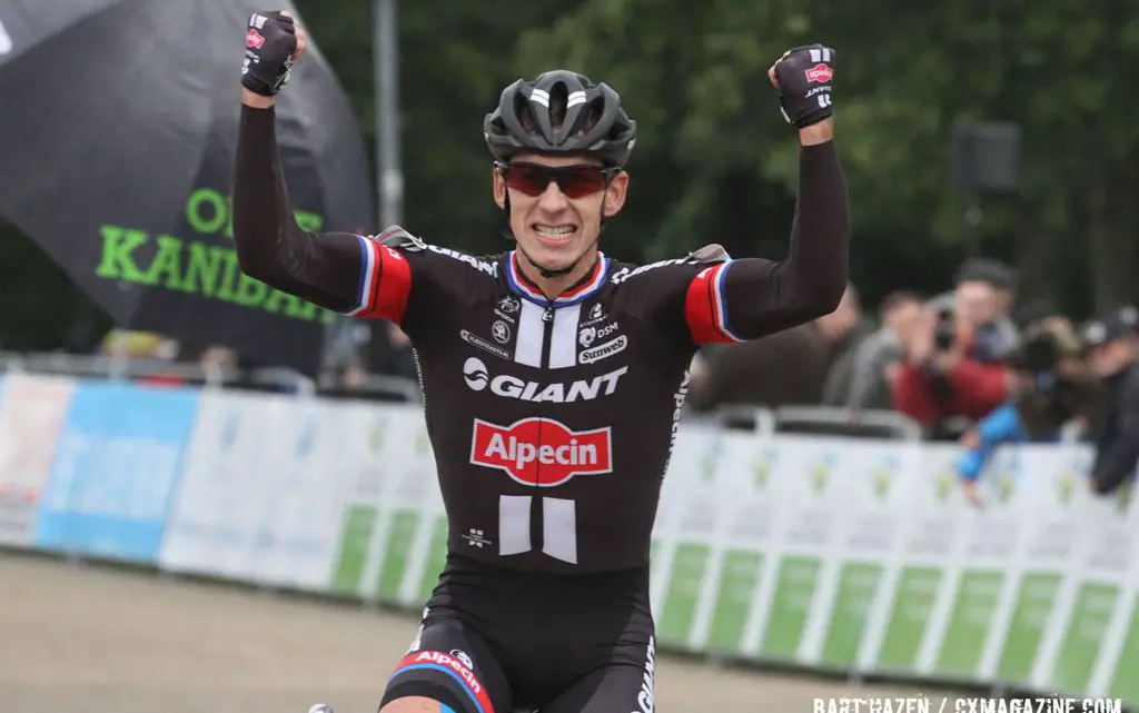 Lars van der Haar went clear early to win the Valkenburg World Cup Elite Men's race solo and in a commanding fashion. © Bart Hazen