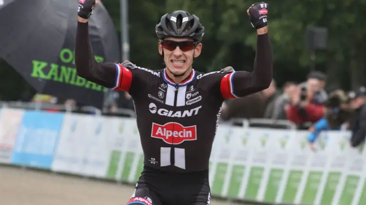 Lars van der Haar went clear early to win the Valkenburg World Cup Elite Men's race solo and in a commanding fashion. © Bart Hazen