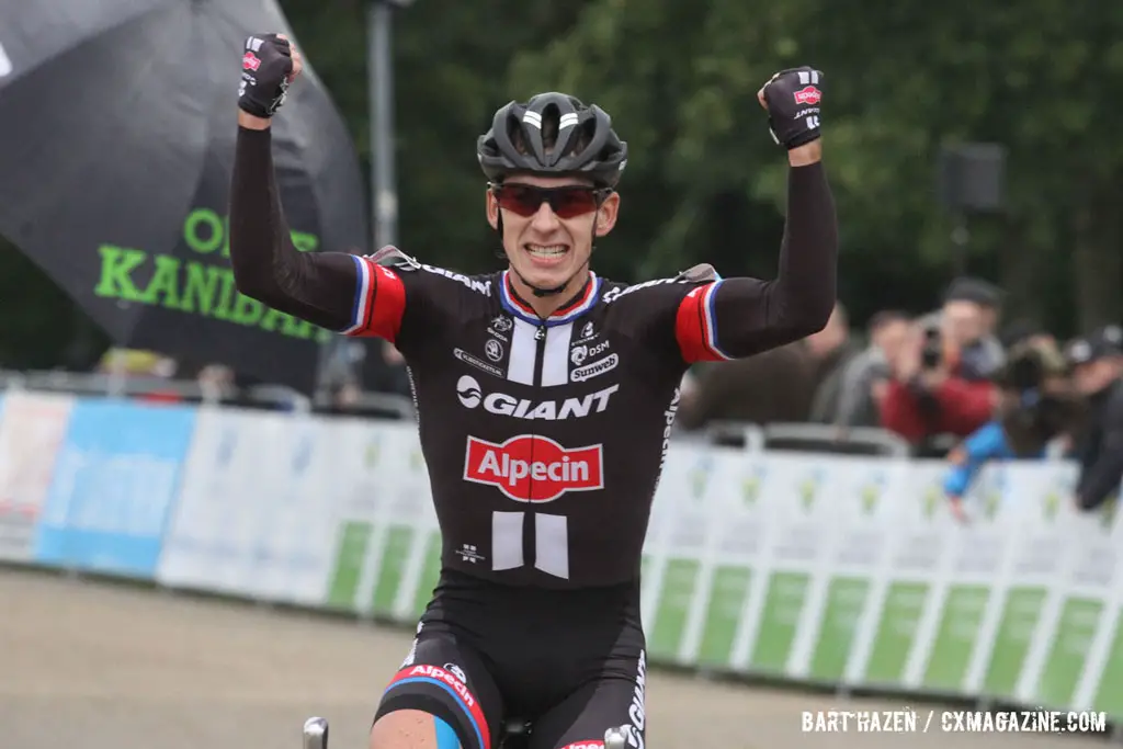 Lars van der Haar went clear early to win the Valkenburg World Cup Elite Men's race solo and in a commanding fashion. © Bart Hazen