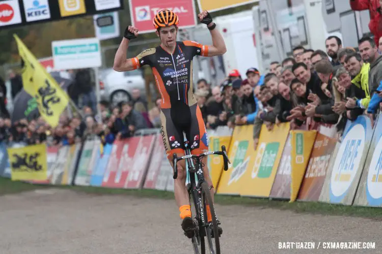 Wout van Aert wins at Superprestige Zonhoven in commanding fashion. © Bart Hazen