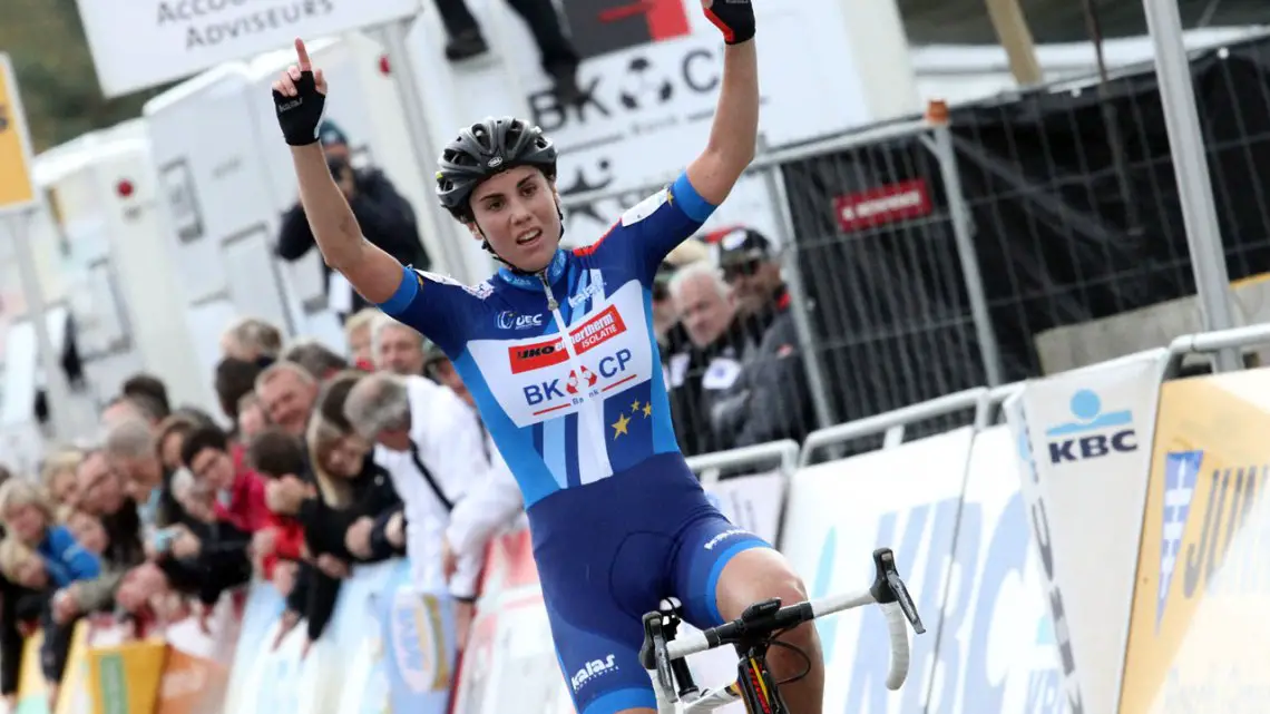 Sanne Cant navigated Zonhoven's sand to take the victory. © Bart Hazen