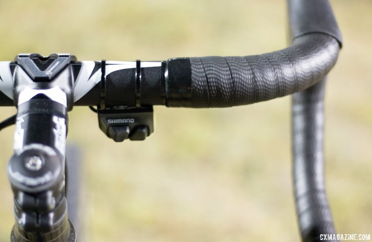 Danny Summerhill and teammate Erica Zaveta both utilize the Di2 climbing shift buttons on the tops of their PRO Vibe 7s cockpit. © Cyclocross Magazine