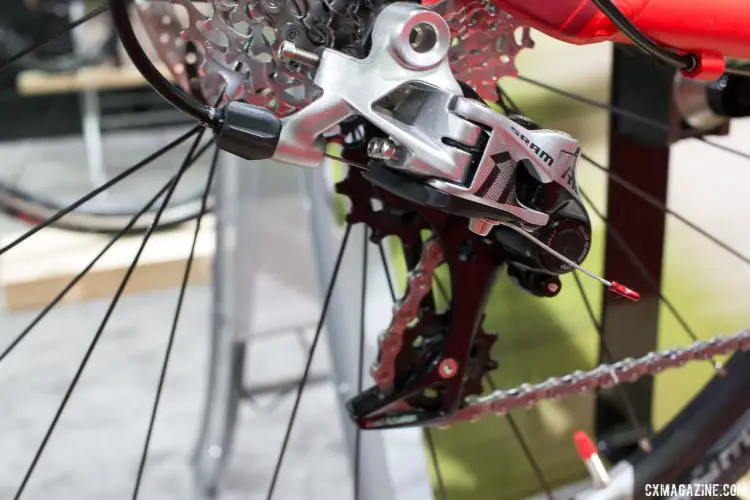 DeVinci Hatchet SX cyclocross/gravel bike. Interbike 2015. © Cyclocross Magazine