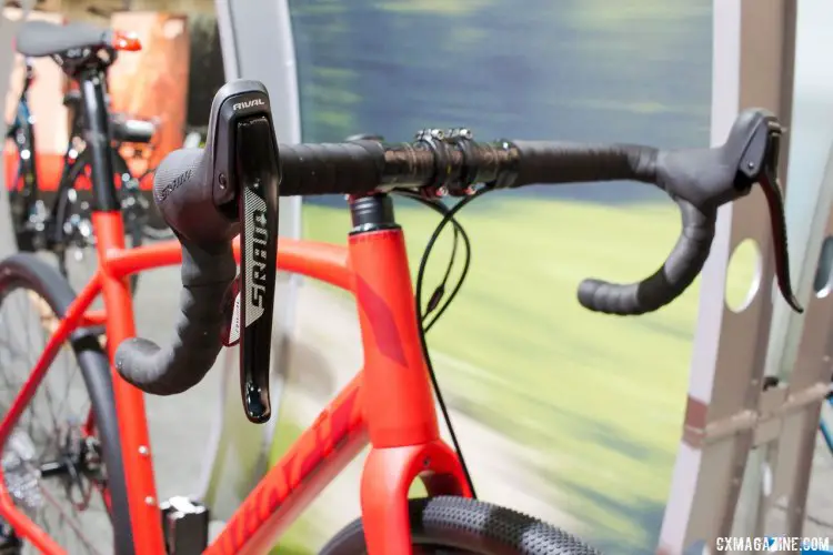 DeVinci Hatchet SX cyclocross/gravel bike. Interbike 2015. © Cyclocross Magazine