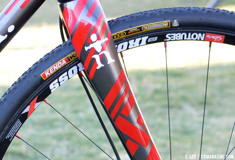 A painted-to-match Whiskey Parts Co. No.7 fork keeps the front end stiff. © Cyclocross Magazine