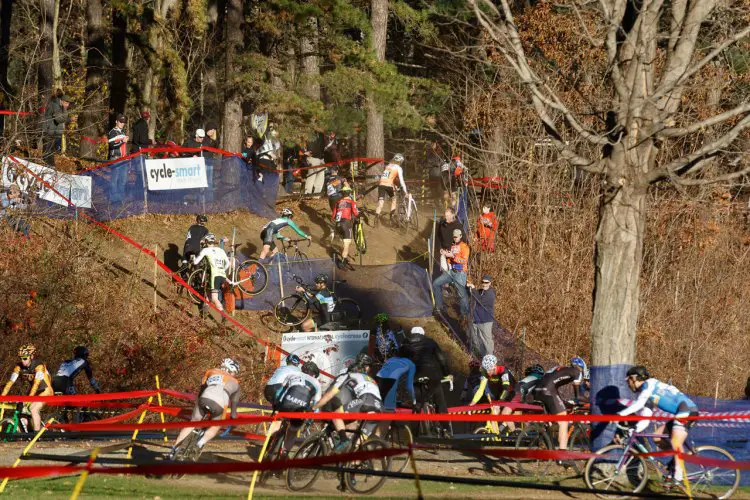 The leaders head up the run-up, the rest of the field behind them. Photo by Todd Prekaski