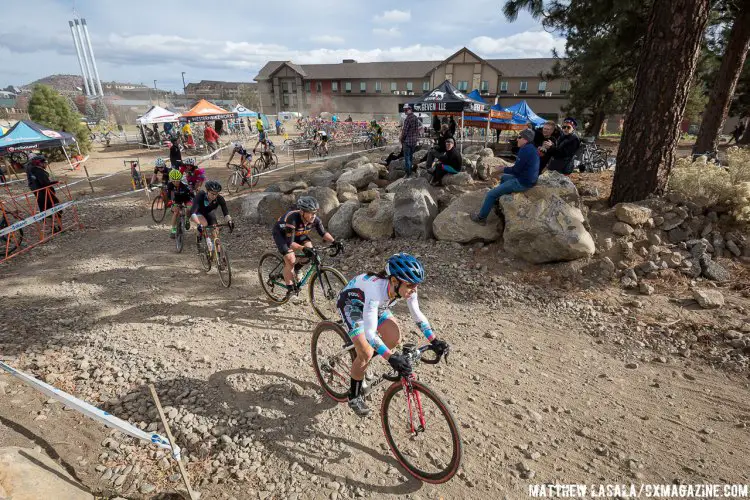 Women on the 1st lap weaved through the dirt and gravel of the Old Mill. © Matthew Lasala