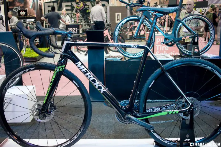 A side view of the carbon fiber Merckx Eeklo 70 cyclocross bike. © Cyclocross Magazine