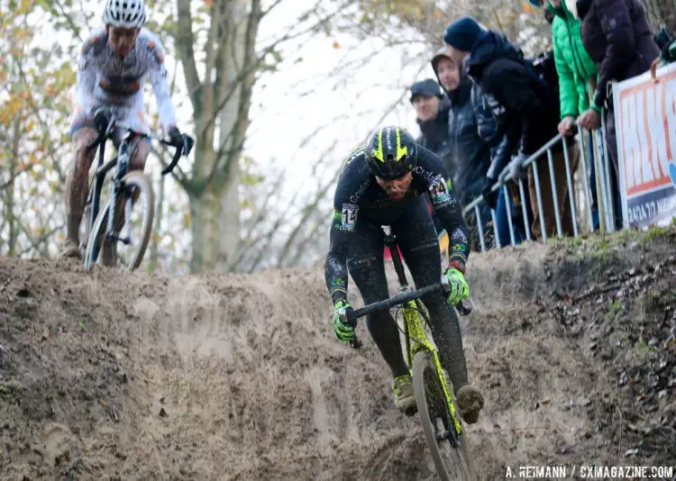 Sven Nys leads Wout van Aert into a sandy downhill at the 2015 Koksijde World Cup. © A. Reimann / Cyclocross Magazine