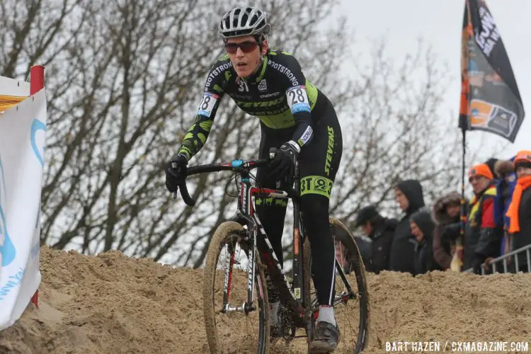 Christine Vardaros is a World Cup veteran, and is still going strong at age 46.2015 Koksijde World Cup Women. © B. Hazen / Cyclocross Magazine