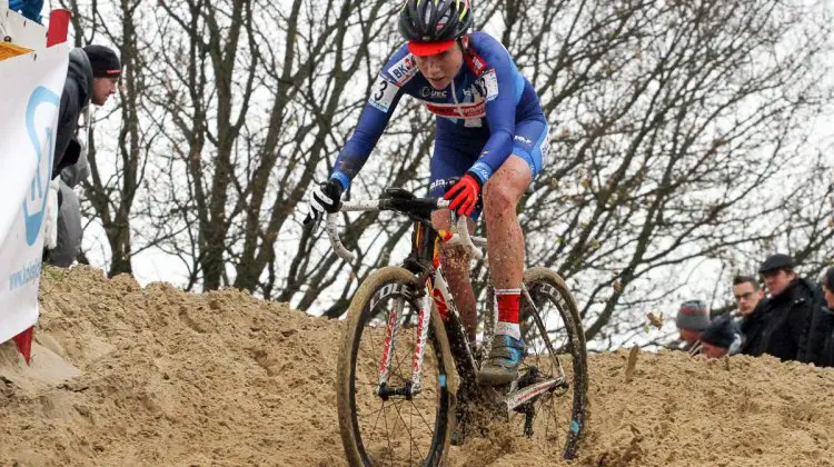 Sanne Cant made it look easy today. 2015 Koksijde World Cup Women. © B. Hazen / Cyclocross Magazine