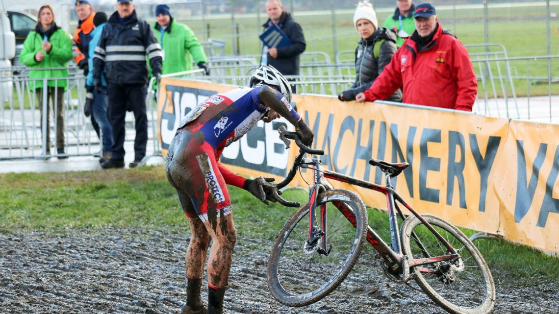 Laurens Sweeck crashed out while riding in the top 10. 2015 Koksijde World Cup Men. © A. Reimann / Cyclocross Magazine