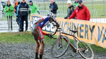 Laurens Sweeck crashed out while riding in the top 10. 2015 Koksijde World Cup Men. © A. Reimann / Cyclocross Magazine