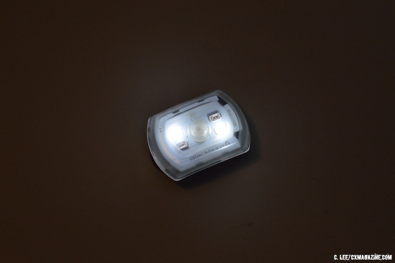 In headlight mode, Blackburn's 2'Fer produces 60 lumens making it a great back-up light or urban commuter option.