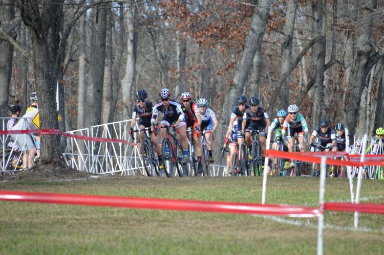 The Elite Women charge through the course on Day 1 of the North Carolina Grand Prix. © Ali Whittier/CXMagazine.com
