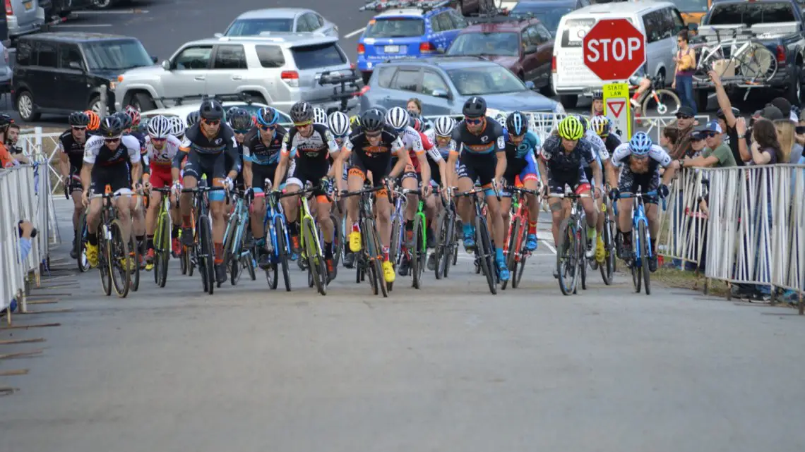 The Elite Men charge off the line at the North Carolina Grand Prix. © Ali Whittier/CXMagazine.com