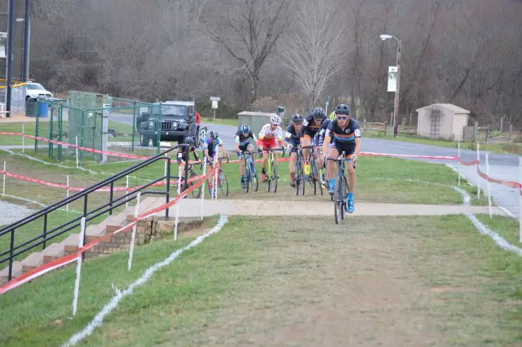 The lead group in the Men's Elite race crests one of the sshort, steep rises. © Ali Whittier/CXMagazine.com