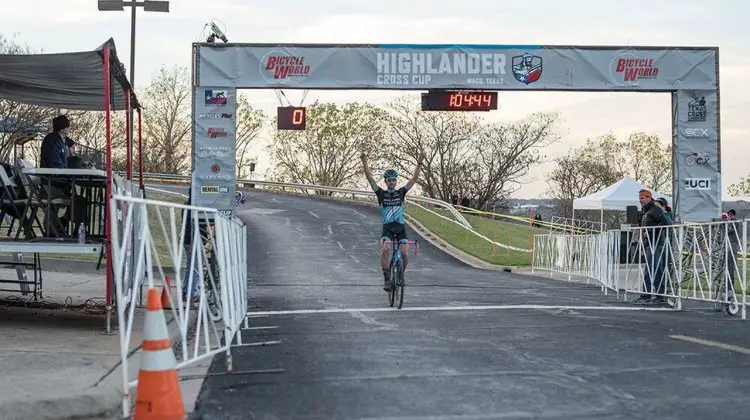 Driscoll with the win at Highlander Cross Cup, day 1. © Bo Bickerstaff