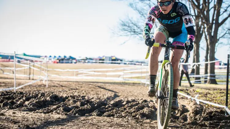 Capitalizing on a late-race bobble by Kachorek, Amanda Nauman was able to power away for a solo victory. © Andy Chasteen