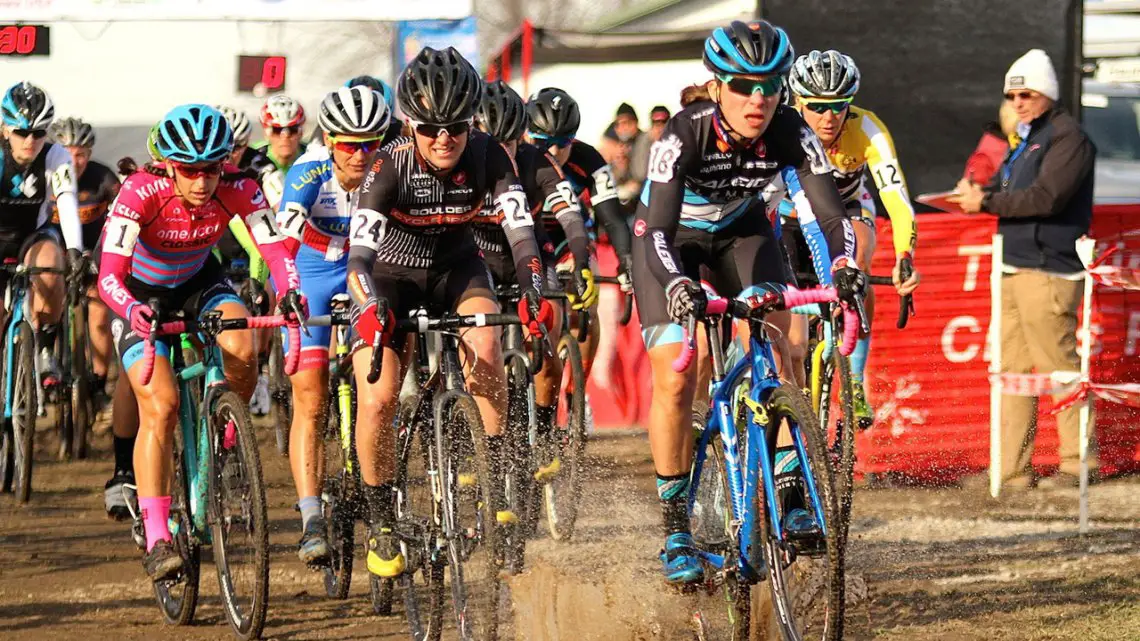 Caroline Mani takes to the front of the Elite Women's race at Jingle Cross. © David Mable