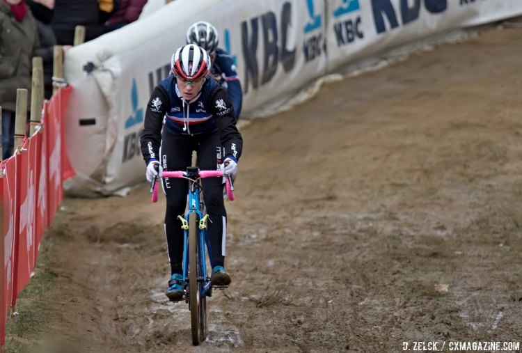 Caroline Mani, your 2016 French National Champion hopes to do Raleigh/Clement proud. Course inspection. 2016 Zolder World Championships. © D. Zelck / Cyclocross Magazine