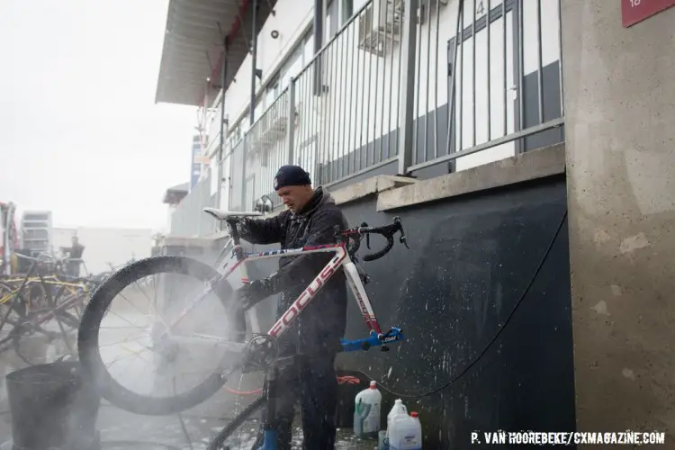 Team mechanics should be busy this weekend given the wet forecast. Course Inspection. 2016 UCI Cyclocross World Championships. © P. Van Hoorebeke/Cyclocross Magazine