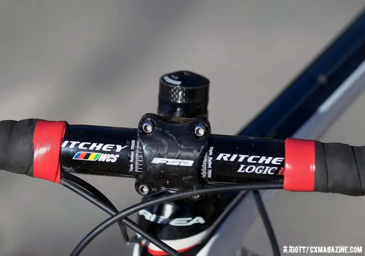 Ritchey Logic II handlebars and an FSA SLK stem sums up the Orbea’s cockpit. © Cyclocross Magazine