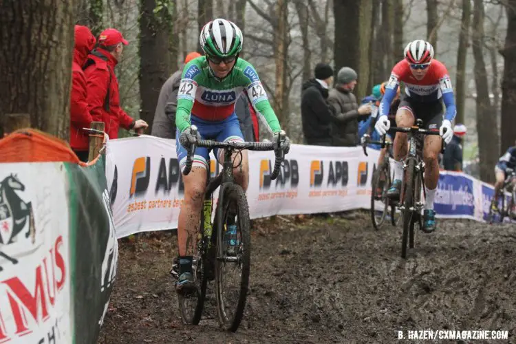 Italian National Champion Eva Lechner leads Dutch title holder Thalita de Jong at Hoogerheide. © Bart Hazen