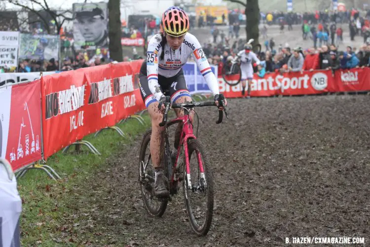 British National Champion Nikki Harris couldn't repeat her World Cup win from earlier this season. © Bart Hazen