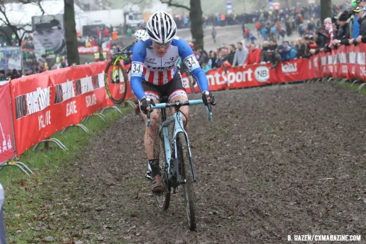 Katie Compton overcame a troublesome start to ride into the top 15. 2016 World Cup Hoogerheide. © Bart Hazen