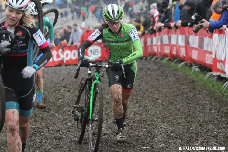 Kaitie Antonneau runs through the mud at Hoogerheide. 2016 World Cup Hoogerheide. © Bart Hazen