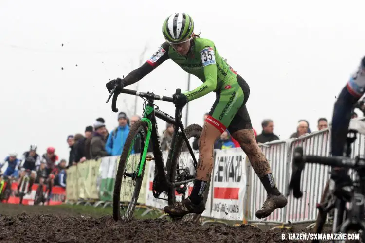 Kaitlin Anntoneau prepares to run the mud at Hoogerheide. © Bart Hazen