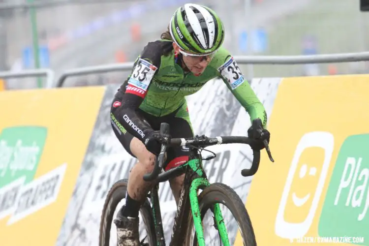 Kaitie Antonneau pushes to the finishes. 2016 World Cup Hoogerheide. © Bart Hazen