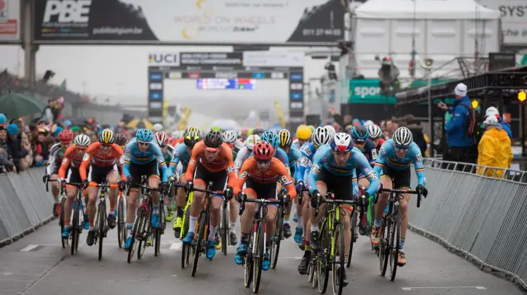 Elite Men's start, 2016 Cyclocross World Championships. © Pieter Van Hoorebeke / Cyclocross Magazine