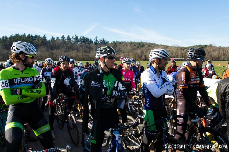 Racers line up for the 40-44 Masters national championship. © R. Riott / Cyclocross Magazine