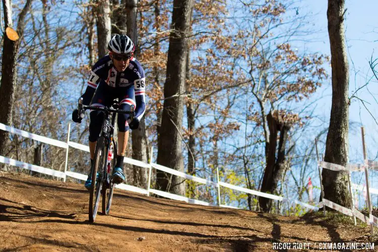 Victor Sheldon rolls into the downhill. © R. Riott / Cyclocross Magazine