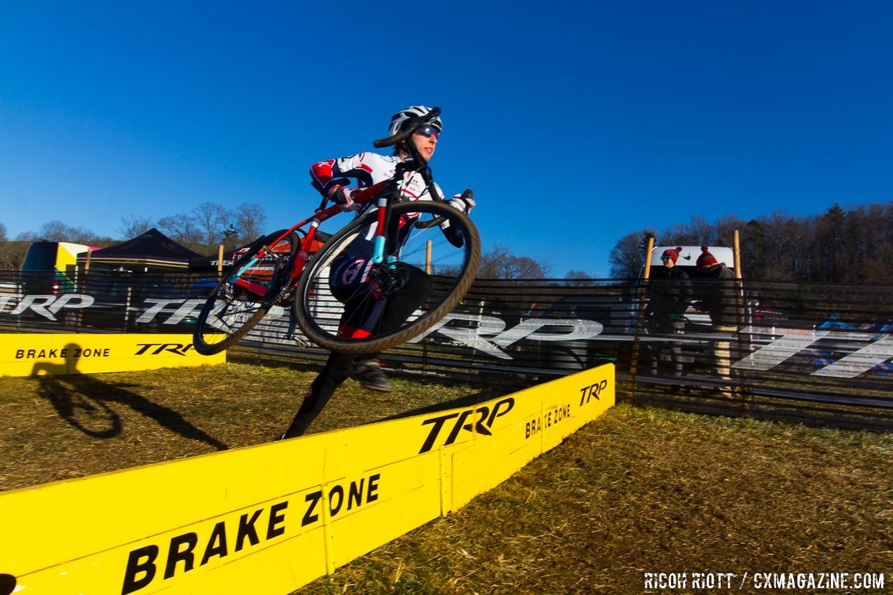 Melinda McCutcheon on her way to the win in the Masters Women 30-34, 2016 Cyclocross National Championships. © Cyclocross Magazine