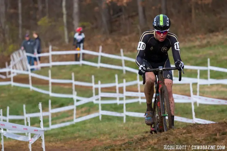 Into the run-up for Maxx Chance. © R. Riott / Cyclocross Magazine