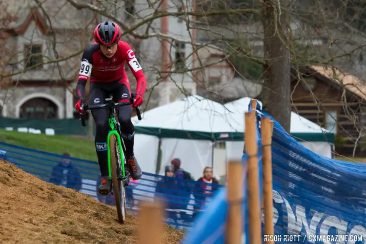 Gaelen Kilburn took an early lead before Gomez Villafane connected. © R. Riott / Cyclocross Magazine