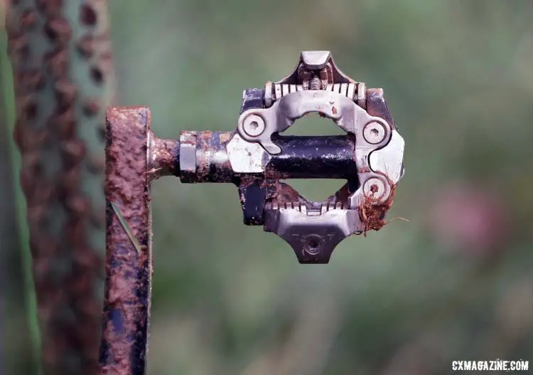 The XTR M9000/980 pedals and SRAM cranks were splattered with mud by the end of the race. © Cyclocross Magazine