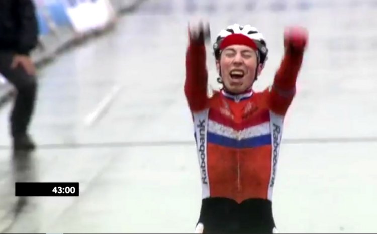 Jens Dekker takes the Junior Men's title at the 2016 Zolder World Championships 