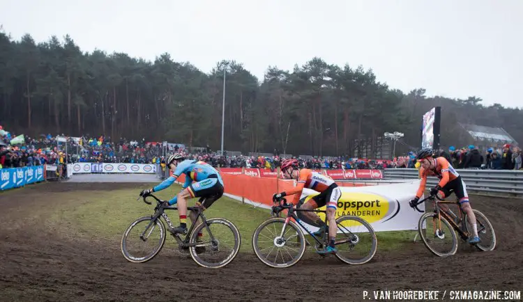 The three Vans made it look like 2015 for a moment. Elite Men, 2016 Cyclocross World Championships. © Pieter Van Hoorebeke / Cyclocross Magazine