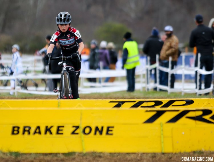 Wesley Haggstrom showed that the step through lives on through another generation. Junior Men 11-12, 2016 Cyclocross National Championships. © Cyclocross Magazine