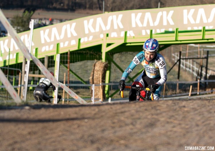 Toby Swanson took the holeshot and put pressure on the rest to chase. Masters 30-34, 2016 Cyclocross National Championships. © Cyclocross Magazine