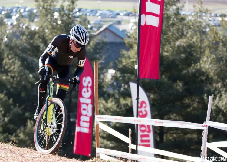 Shriver was able to climb the run-up. Masters 35-39, 2016 Cyclocross National Championships. © Cyclocross Magazine