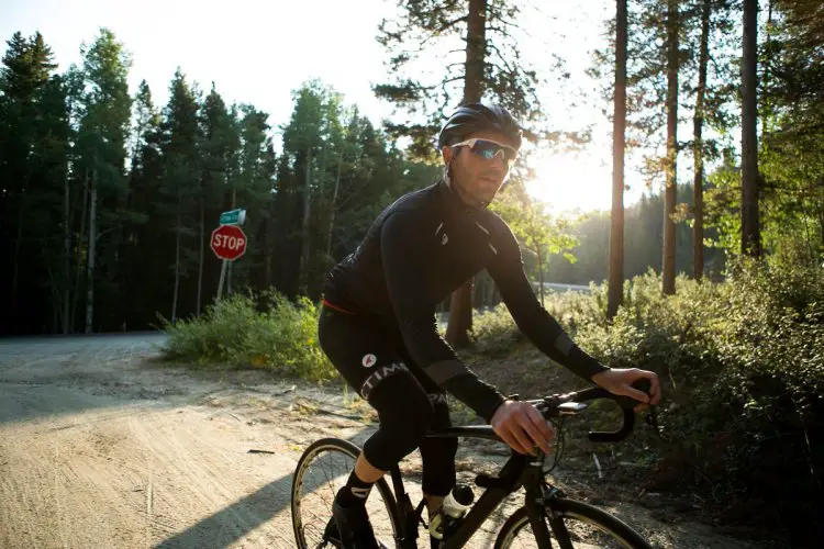 Pactimo will keep you warm in changing temperatures with its Warmer Bundle of arm, knee and leg warmers.