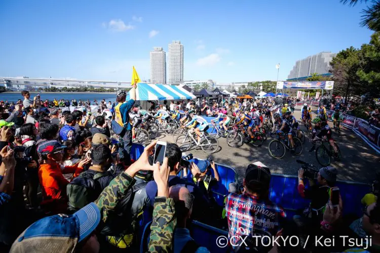 15,000 spectators for the Elite Men's race, just 30 minutes by train from Tokyo Station. © CX Tokyo / Kei Tsuji