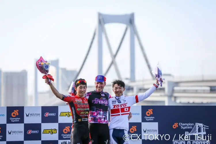 The Men's Elite podium (l-r) Kosaka, Powers and Takenouchi. 2016 Cyclocross Toko © Kei Tsuji